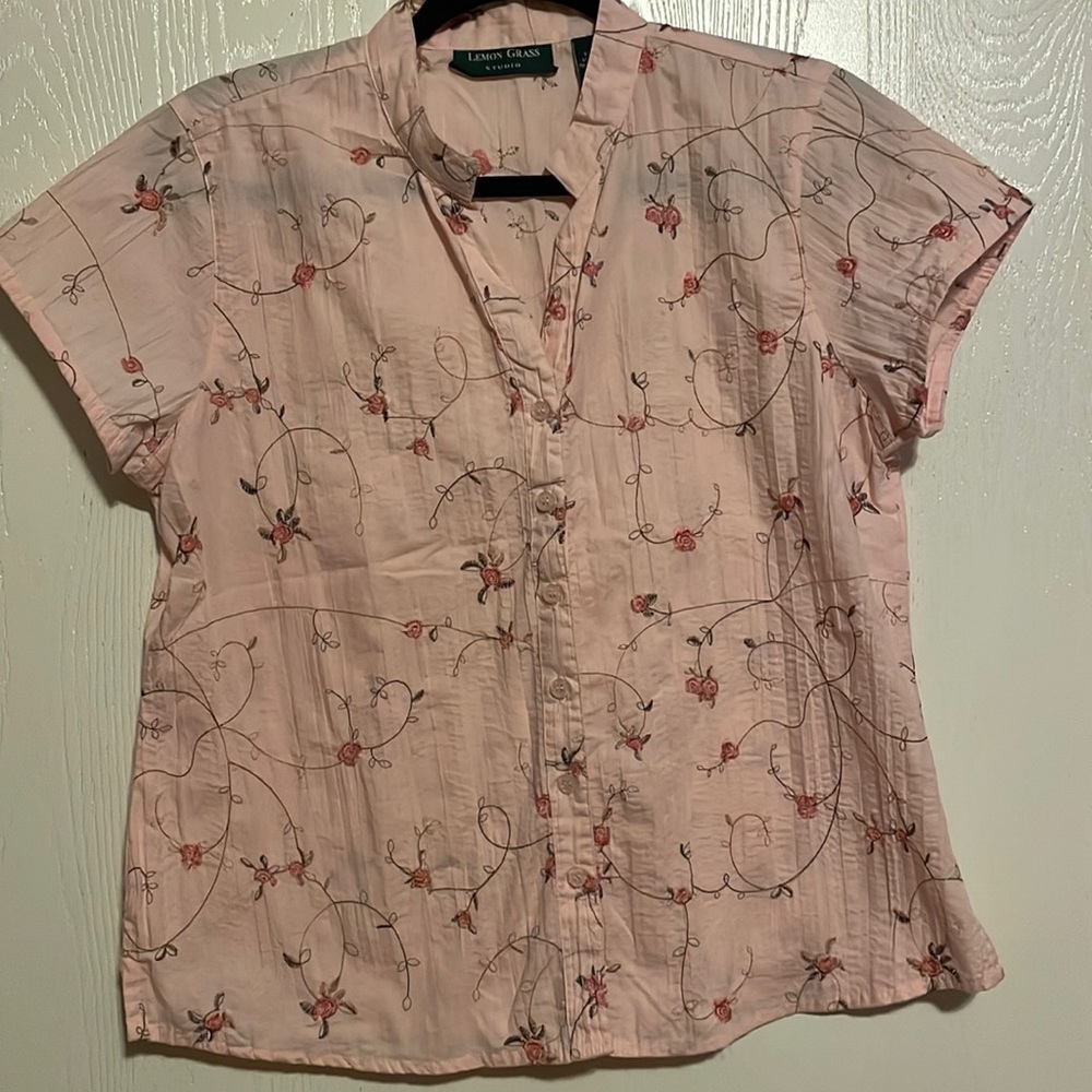 Button top with flowers